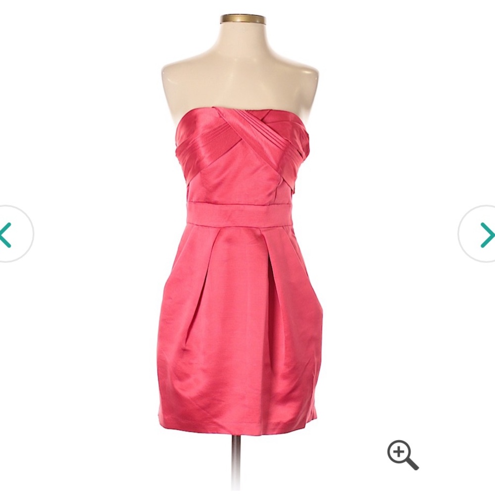 BCBG gorgeous Mini Dress NWT teaberry red w/ pads